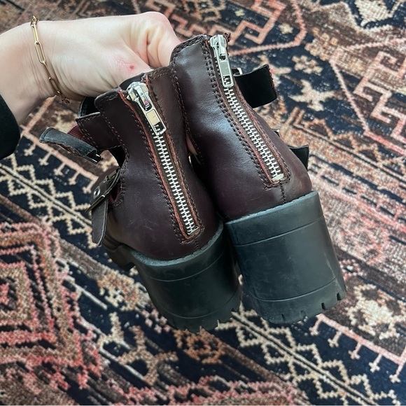 Steve Madden Tullia Burgundy Fringed Cut Out Heeled Ankle Boots 7 - Picture 7 of 9
